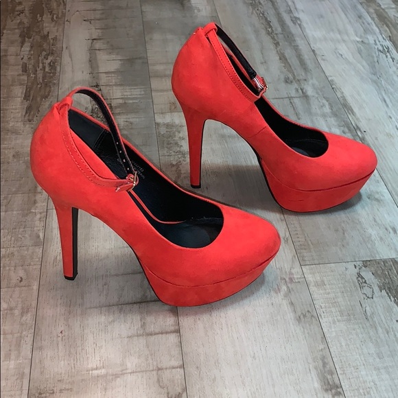 It’s Shoes - Ankle Strap Platform It’s (brand) Heels Size 7